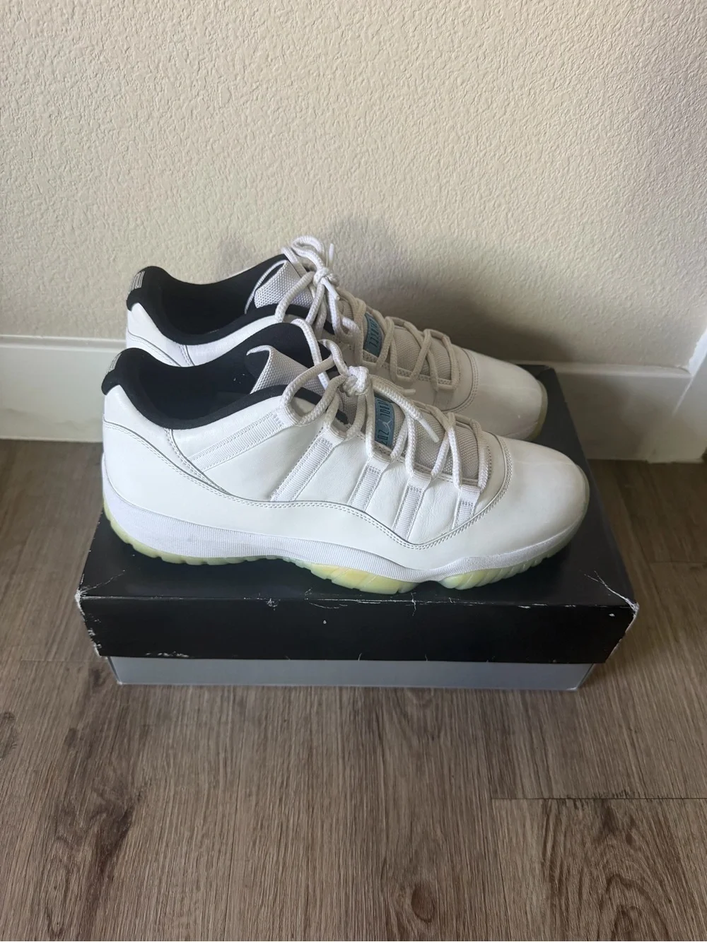Jordan Legend Blue 11 Lows